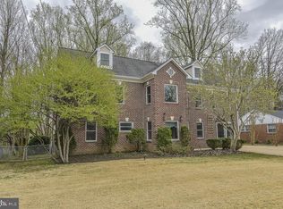 5620 Inverchapel Rd, Springfield, VA 22151