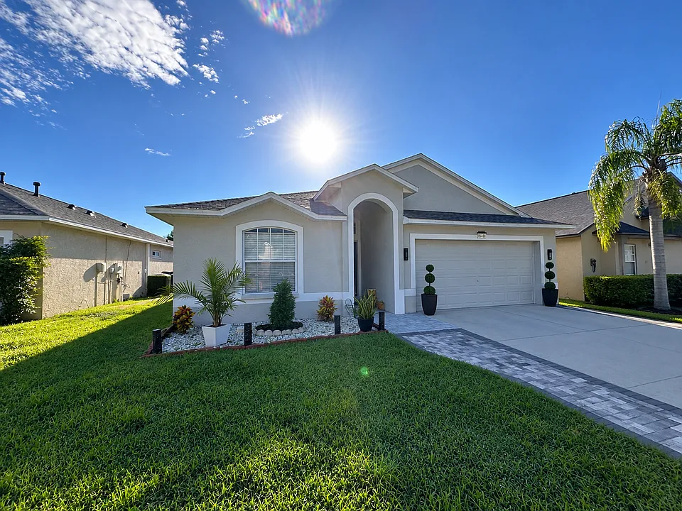 15421 Lake Bella Vista Dr