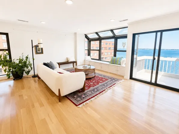 1 Seal Harbor Rd #916, Winthrop, MA 02152