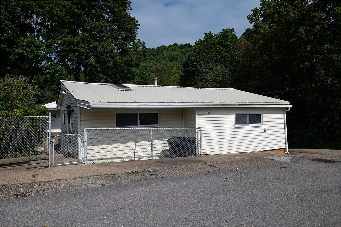 136 Locust St photo 1