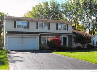 380 Howard Dr, Youngstown, NY 14174
