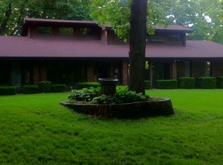 6040 Bennie Day Rd, Omaha, NE 68152