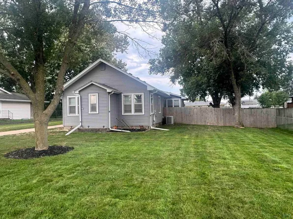 3227 S Lakeport St, Sioux City, IA 51106