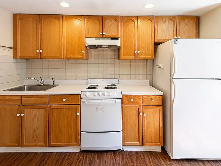 1635 E Passyunk Ave — Photo 17