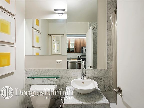 5th image of 82 Beaver St #Penthouse 08