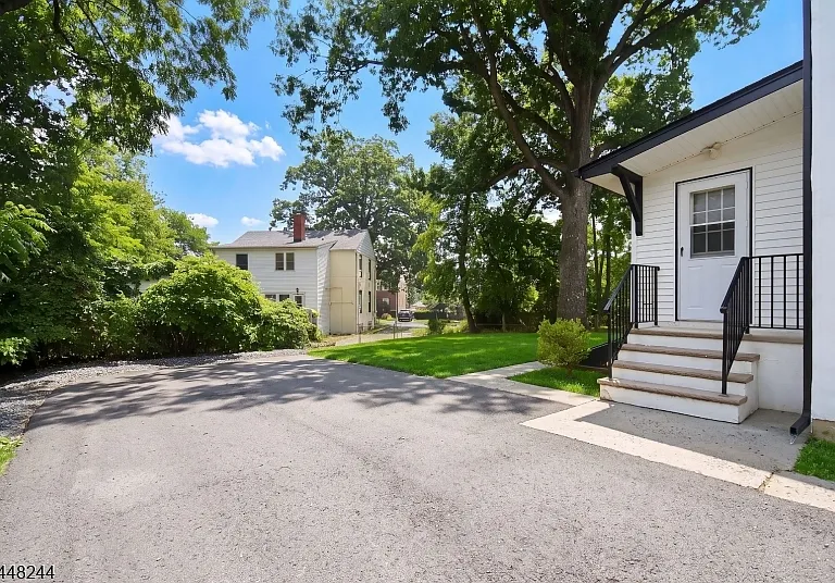 28 Edgewood Ter #A — Photo 2