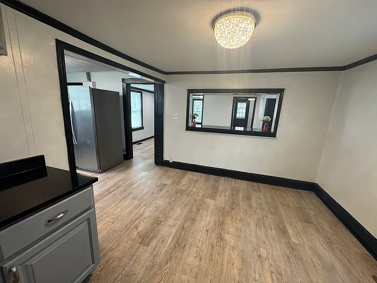 Serving hatch and spacious dining room