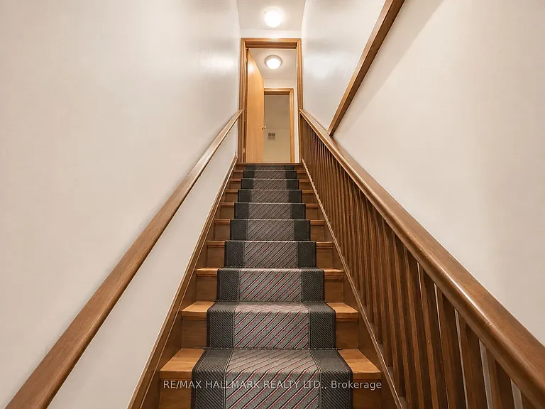 338 Vaughan Rd #3 — Photo 2