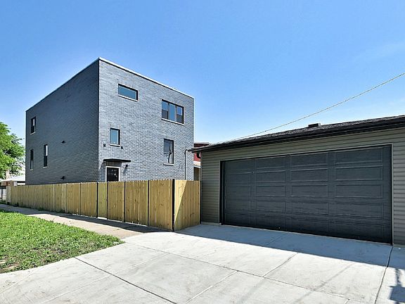 3rd image of 4859 W Hirsch St