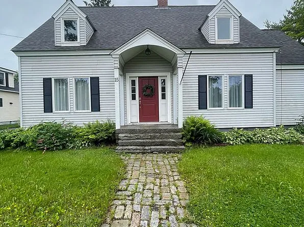 15 Pleasant St, Fort Kent, ME 04743