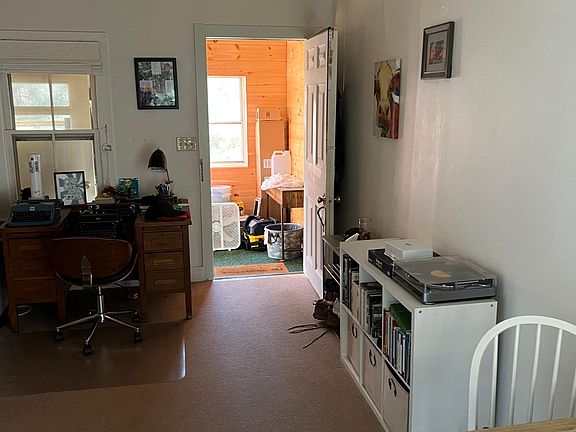 4th image of 26 Fairview Ave #B6