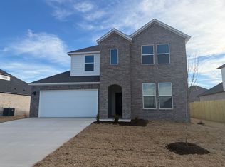 2301 Longfellow Dr, Bentonville, AR 72713