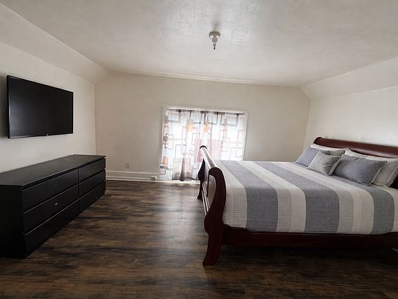 4th image of 506 Tallman St