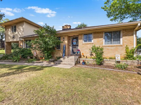 1325 Skyline Dr, N Little Rock, AR 72116