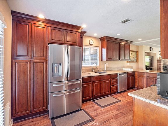 3rd image of 11665 Valverda Ave