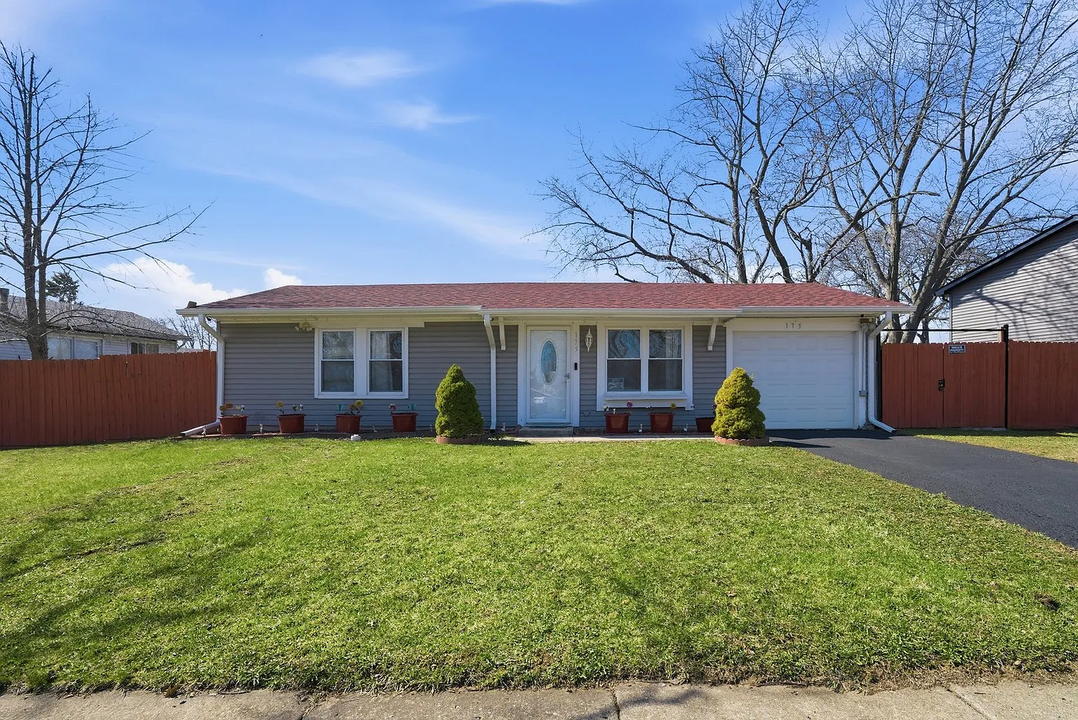175 Creekside Dr photo 1