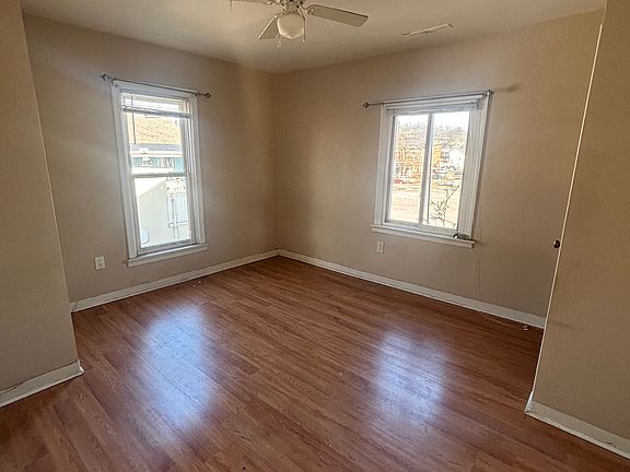 2nd image of 102 W McNutt St #B