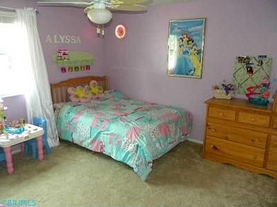 4th image of 9956 Melody Ln NW