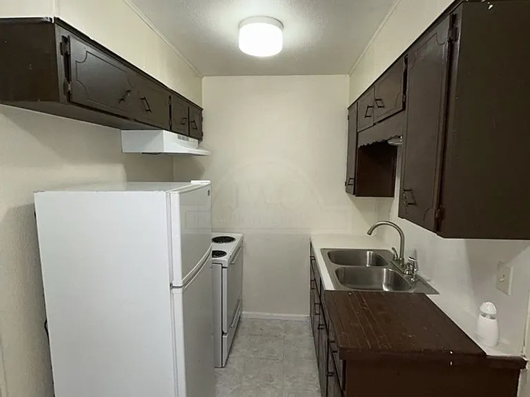 106 W Hoover St, Killeen — Photo 9