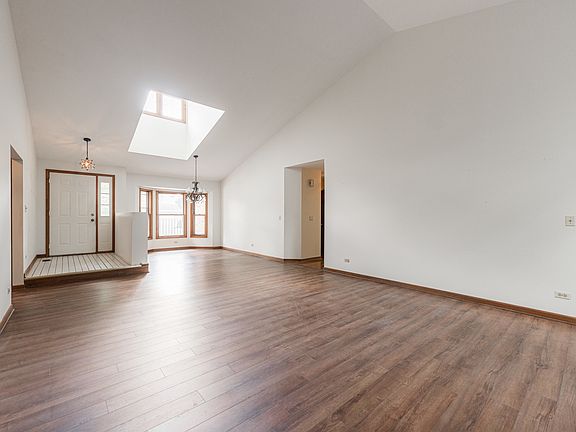 3rd image of 1221 Ardmore Dr