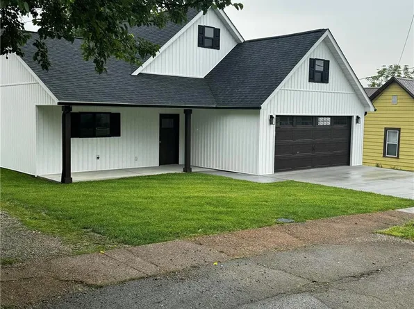 206 S Harry Jr St, Desloge, MO 63601