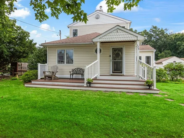 528 3rd Street, East Northport, NY 11731