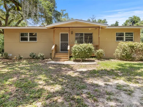 8668 N Elmtree Ave, Crystal River, FL 34428