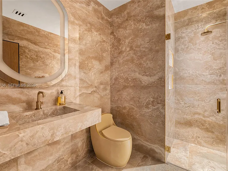 700 NE 24th St #Penthouse 5902 — Photo 32