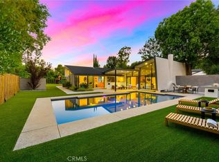 19316 Palomar Pl, Tarzana, CA 91356
