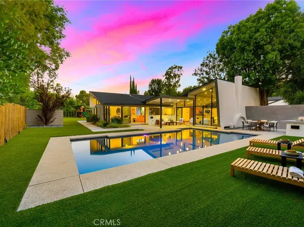 19316 Palomar Pl, Tarzana, CA 91356