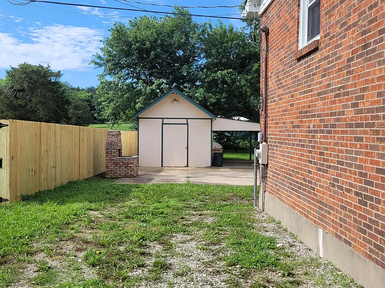 4943 Cedar Grove Rd — Photo 3