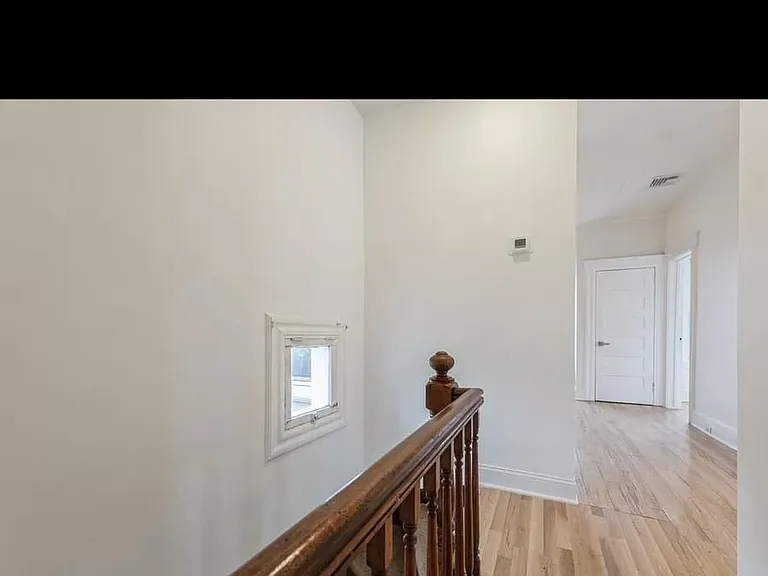 452 3rd Ave — Photo 3