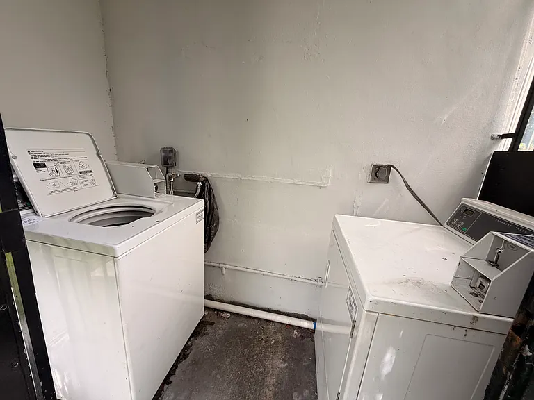 1194 NW 19th Ave #1 — Photo 22