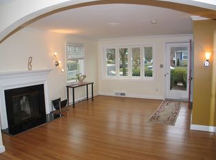 6101 Swansea St, Bethesda, MD 20817