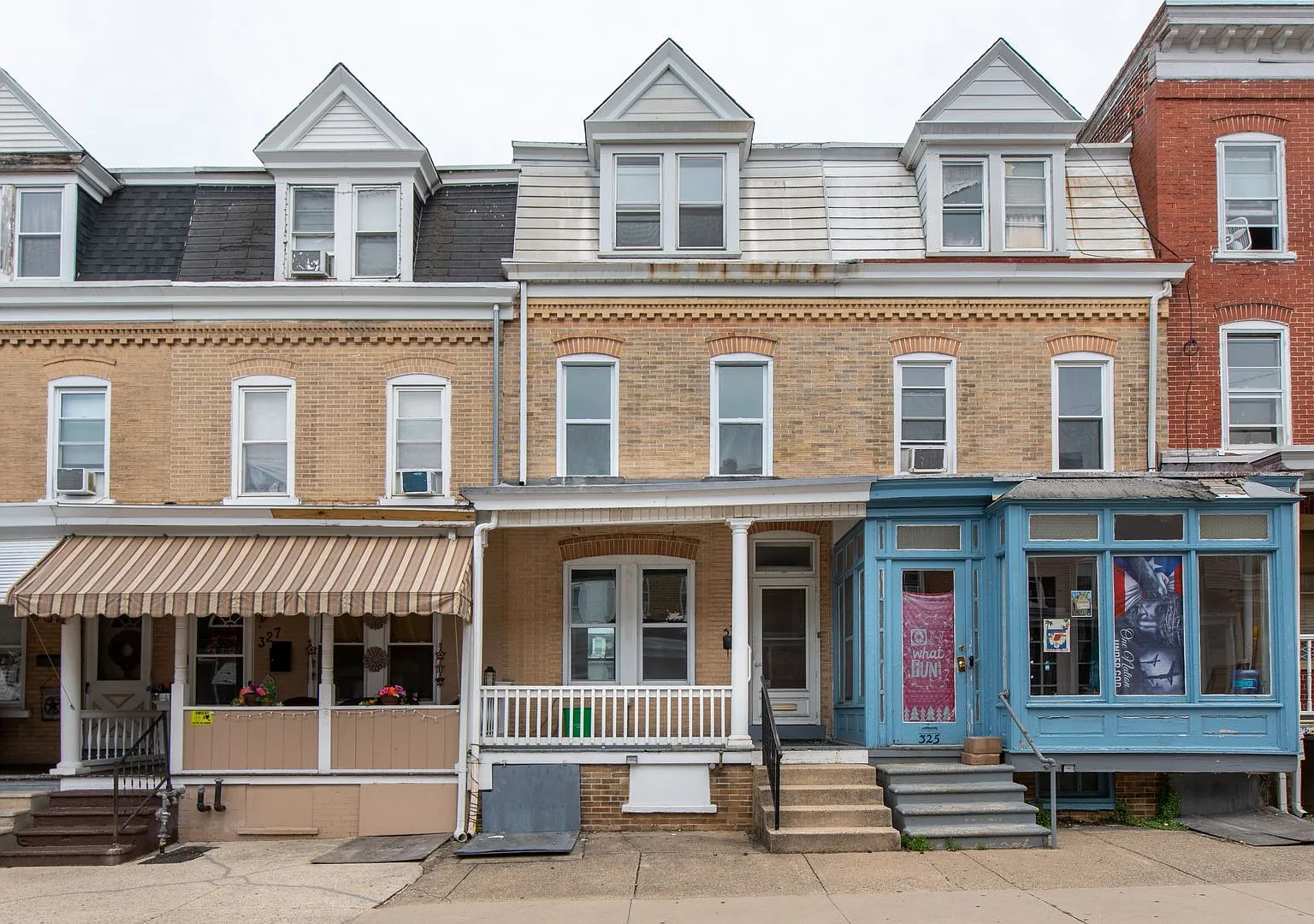 Welcome to 325 1/2 N Franklin Street! — Photo 1