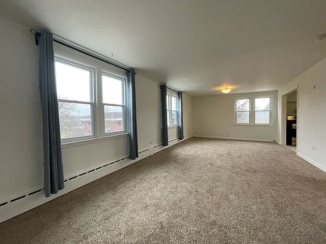 3S230 Warren Ave #2 — Photo 2