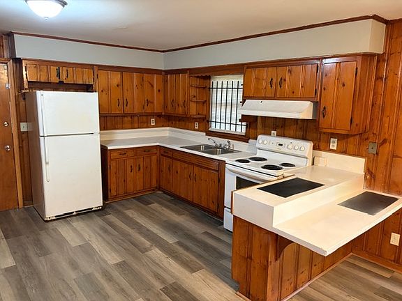 5th image of 2952 Valley Ridge Dr