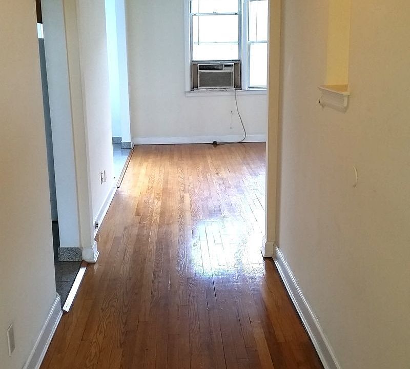 1st image of 2246 47th St #2F