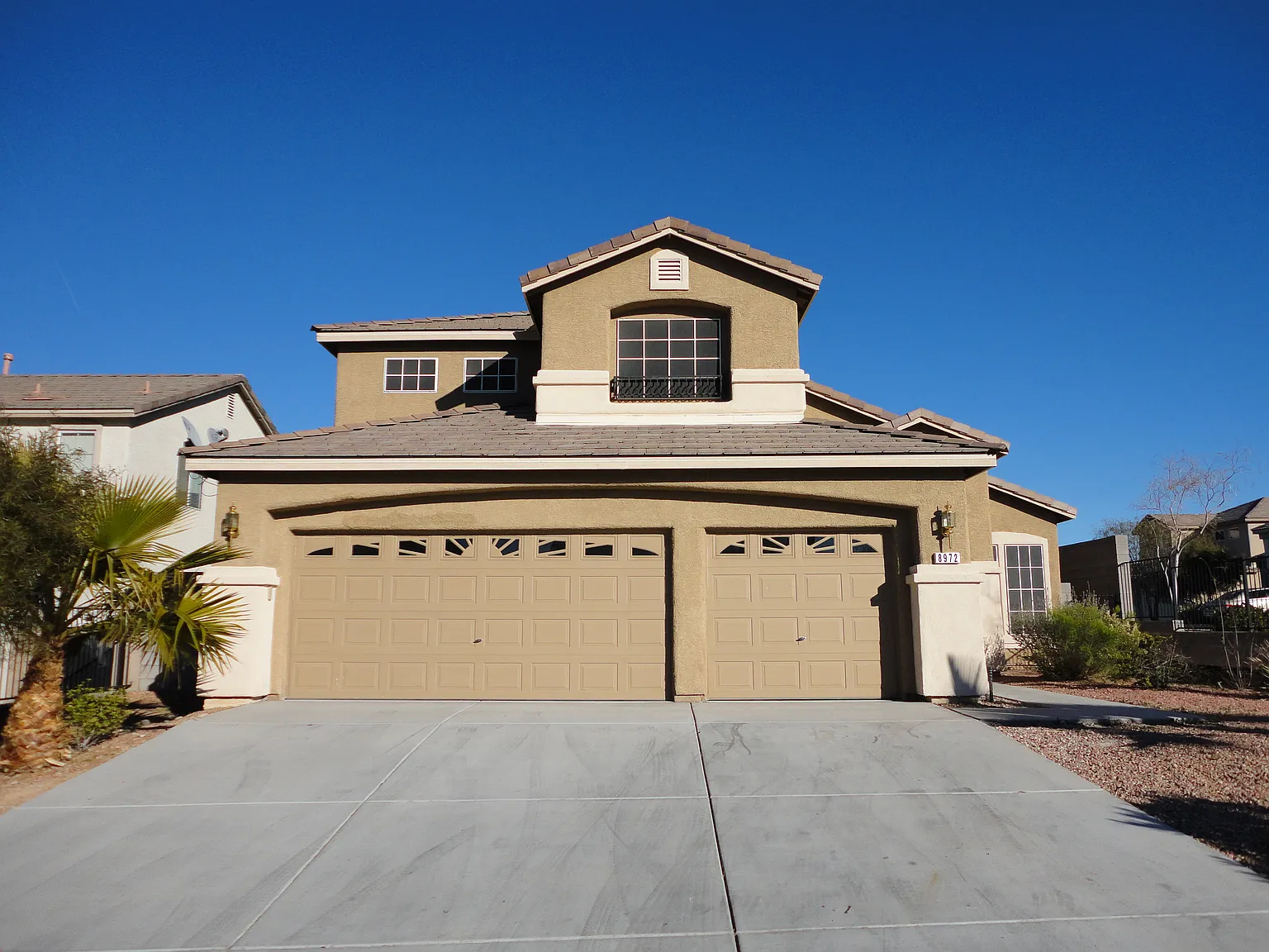 5 bed, 3.0 bath, 2362 sqft, $3,005 — Photo 1