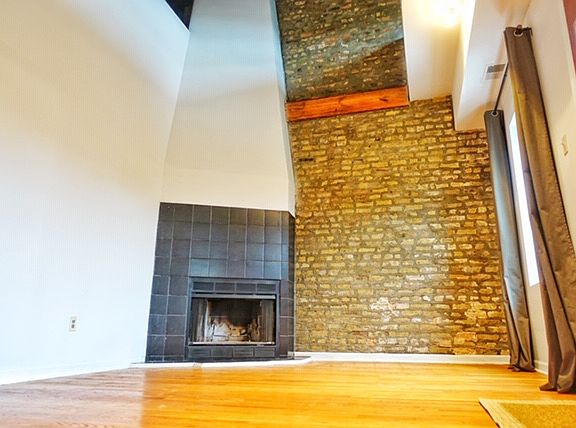 3rd image of 2211 N Clybourn Ave APT 3R