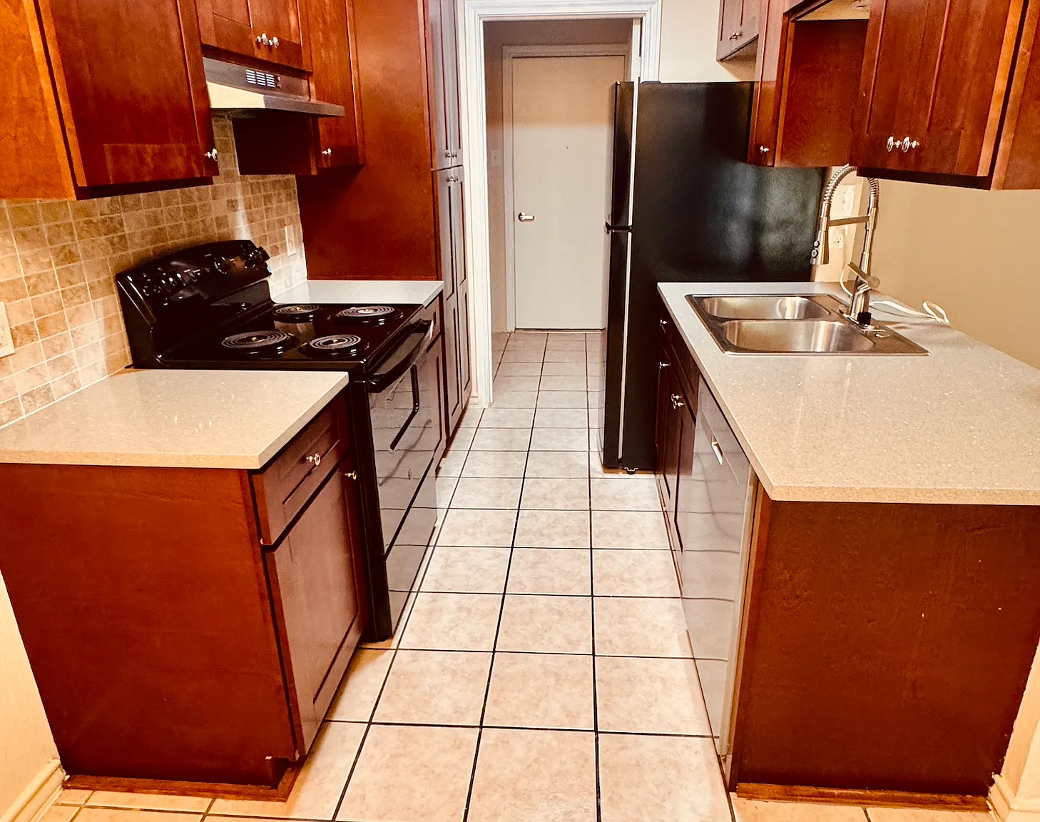 3 bed, 1394 sqft, $1,795 — Photo 3