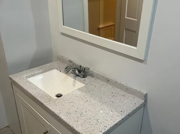 63 Vista Pl #1, Waterbury, CT 06708