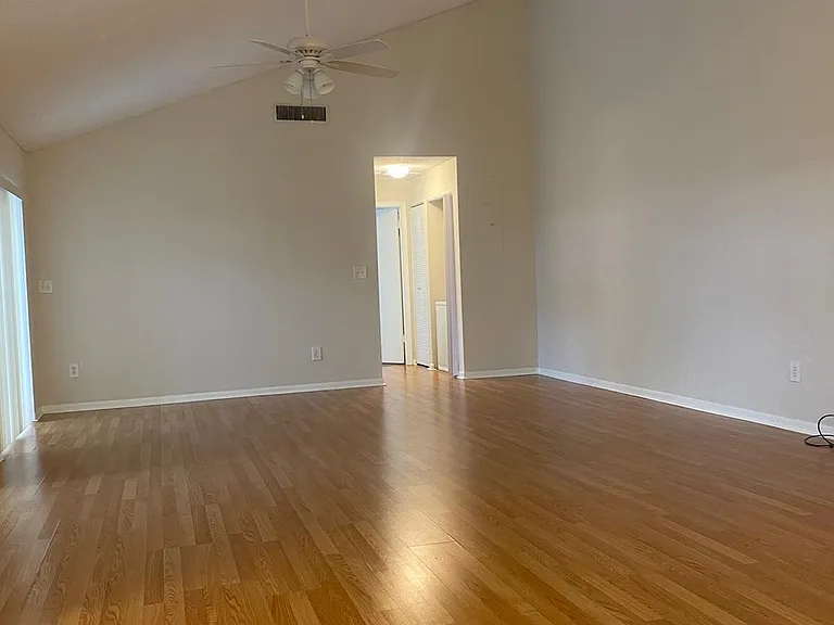 1230 Summit Place Cir #C — Photo 4