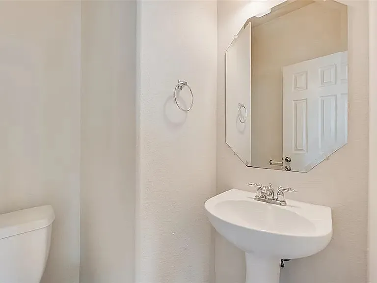 5300 Gadsden Ave — Photo 11