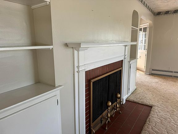 5th image of 1150 E Gambier St