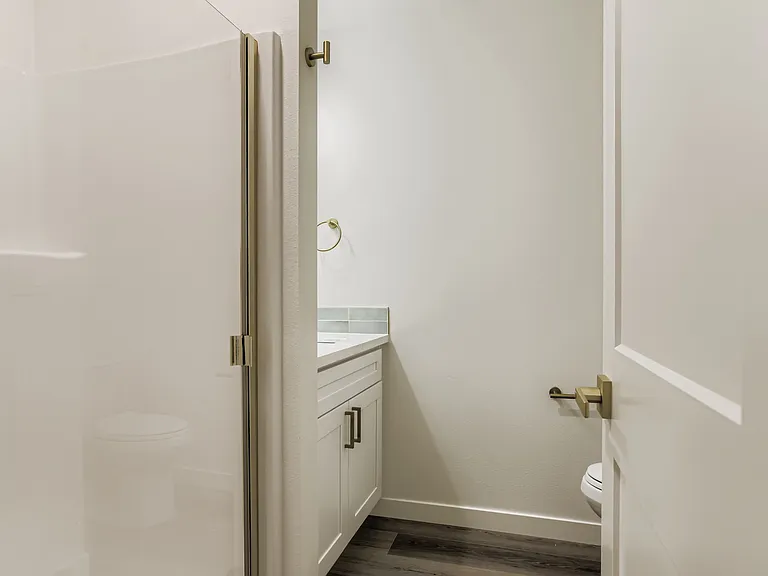 4469 SE 28th Pl — Photo 9