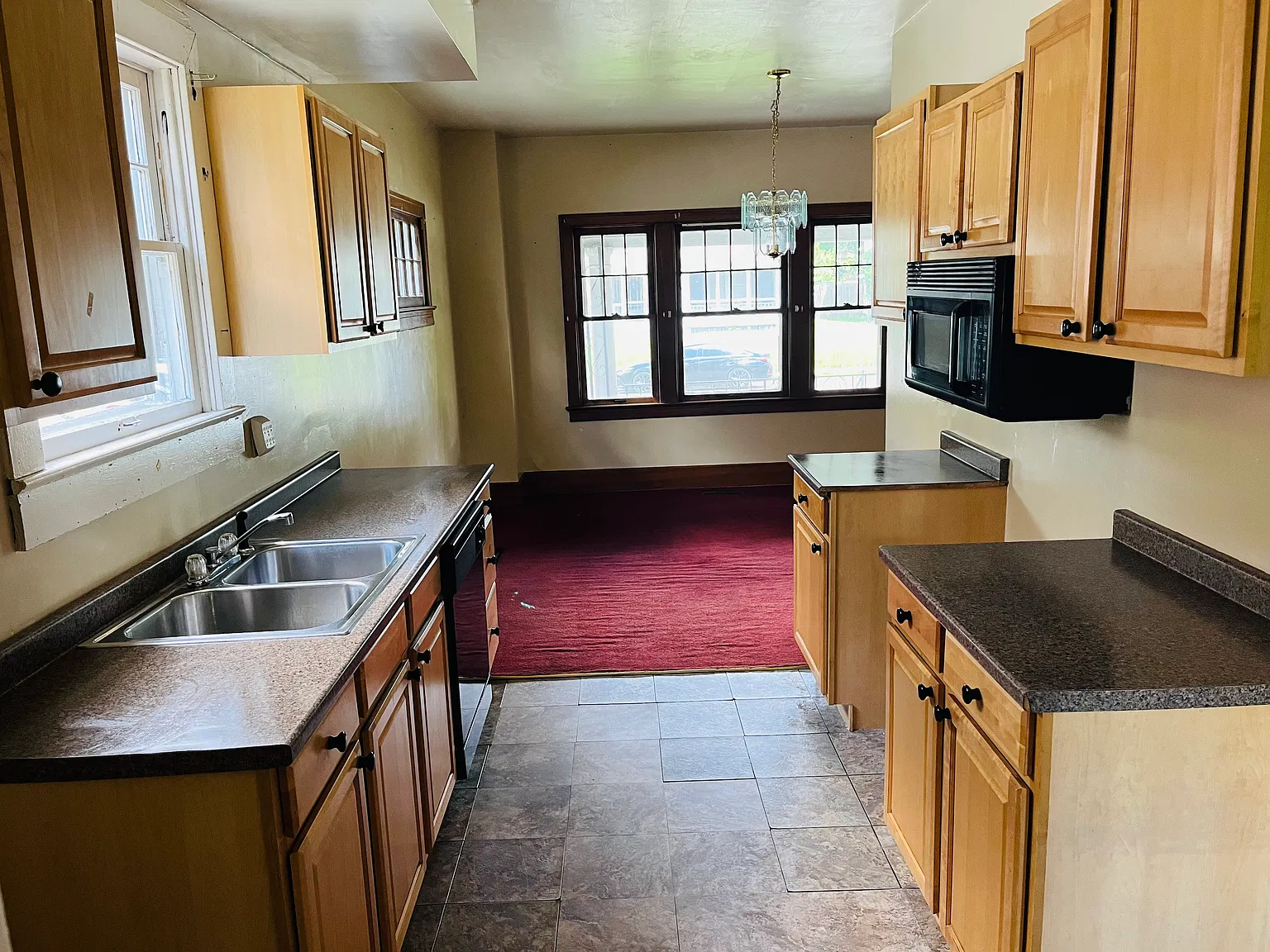 3 bed, 1344 sqft, $1,500 — Photo 2