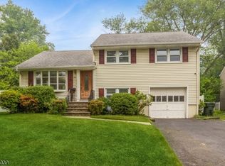 19 Birchwood Ter, Fanwood, NJ 07023