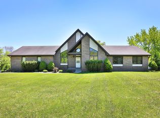 53201 Maranatha Ln, Wixom, MI 48393