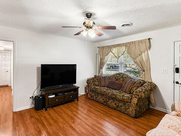 4th image of 6707 Harlow Blvd